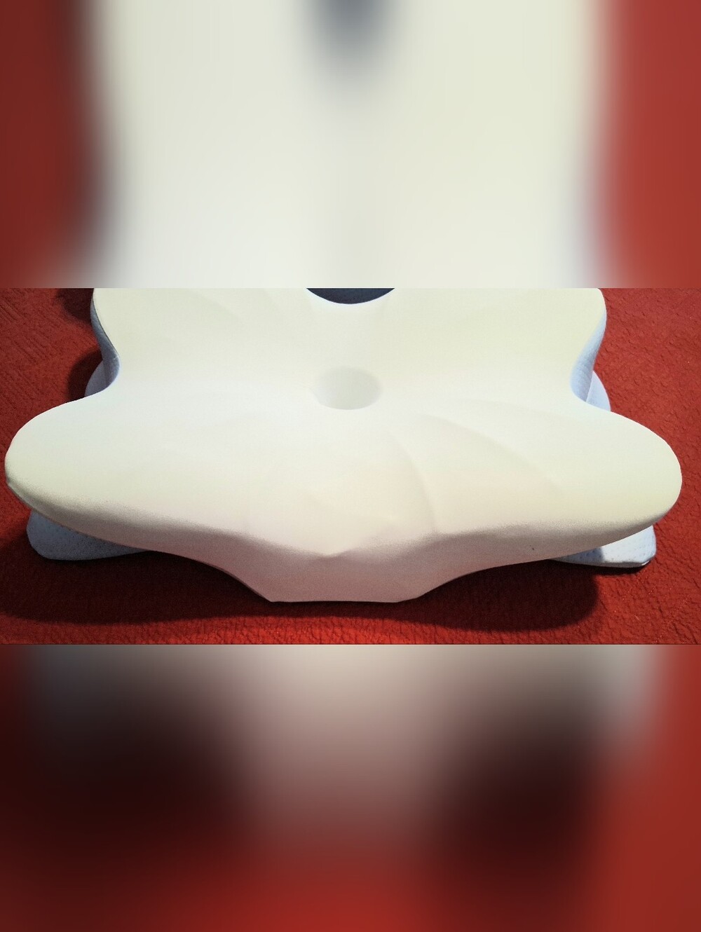 Set Of Two Pillows!!! Derila Ergo Cervical Neck Pillow Used Once - Picture 3 of 9